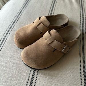 Quince Suede Clogs in Dune, 8
